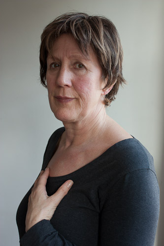 2011 Identity, Marga met pruik